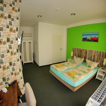 Hotel Botschaft Berlino Esterno foto
