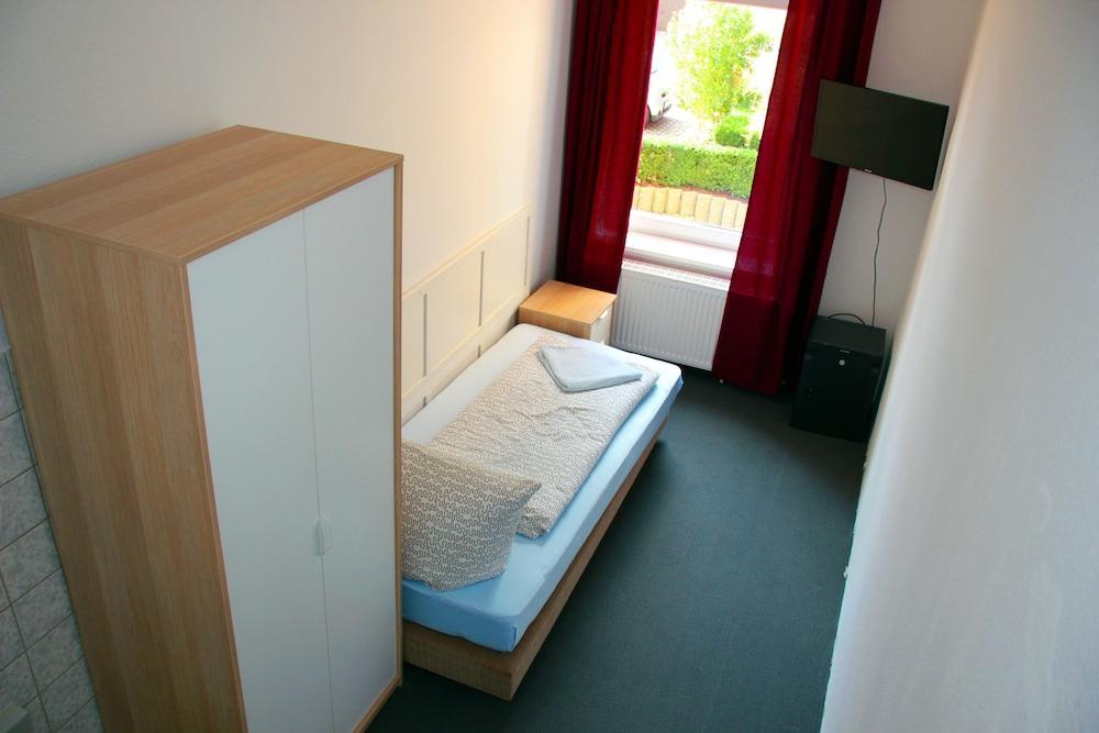 Hotel Botschaft Berlino Esterno foto