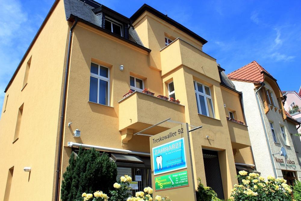 Hotel Botschaft Berlino Esterno foto