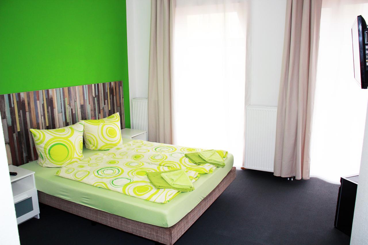 Hotel Botschaft Berlino Esterno foto