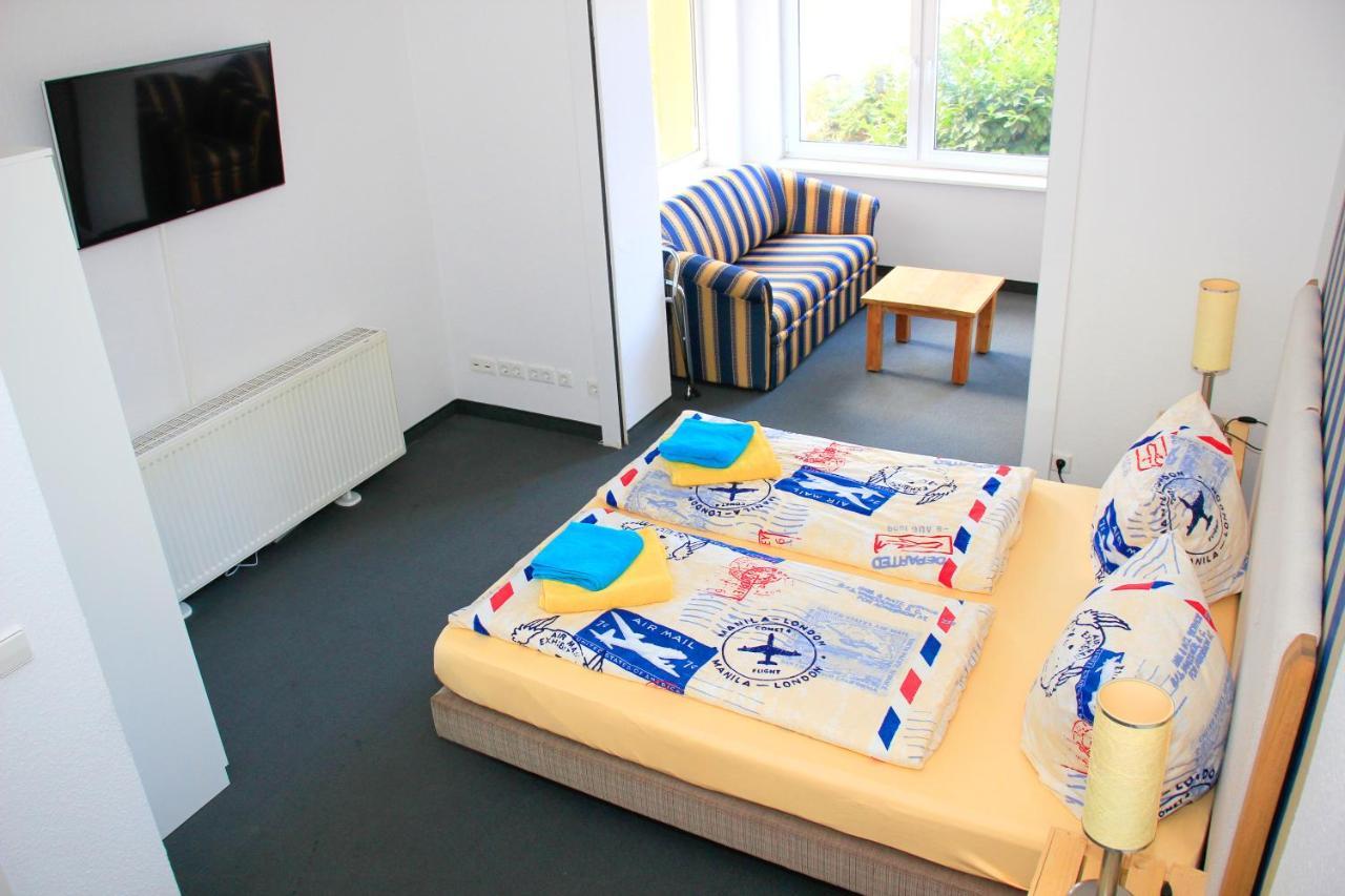 Hotel Botschaft Berlino Esterno foto